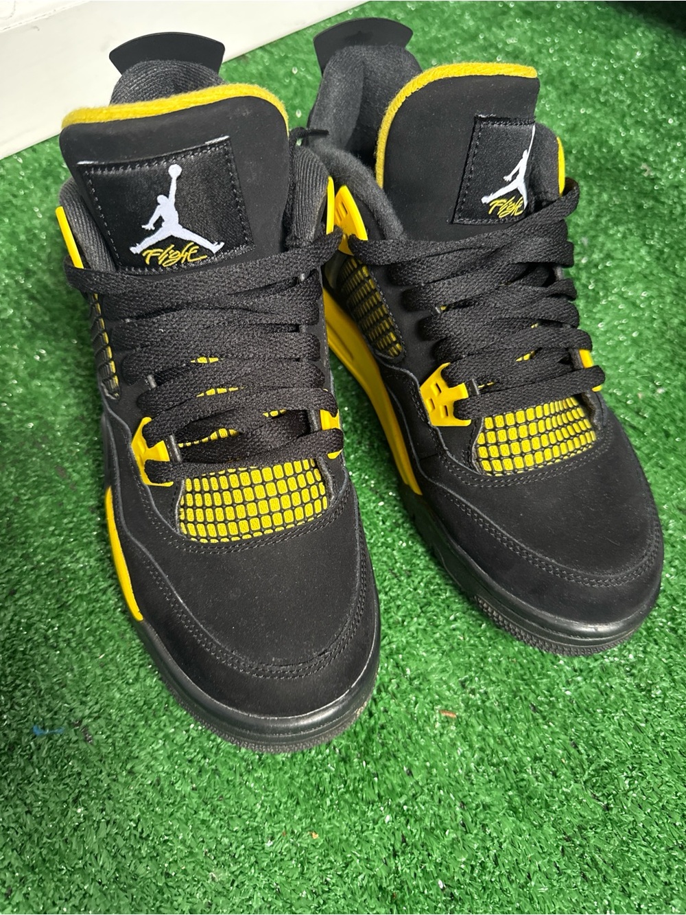 Jordan 4 retro “thunder”